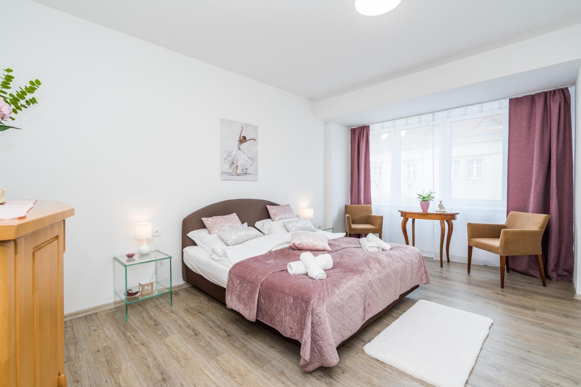 Perla Hradce 302 Daire Hradec Králové Dış mekan fotoğraf