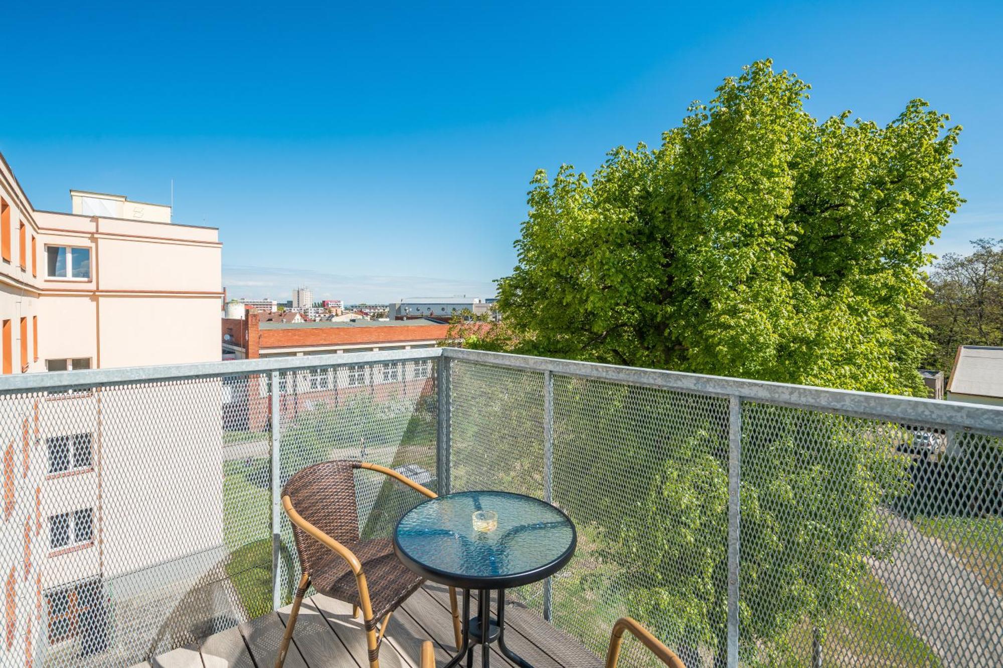 Perla Hradce 302 Daire Hradec Králové Dış mekan fotoğraf