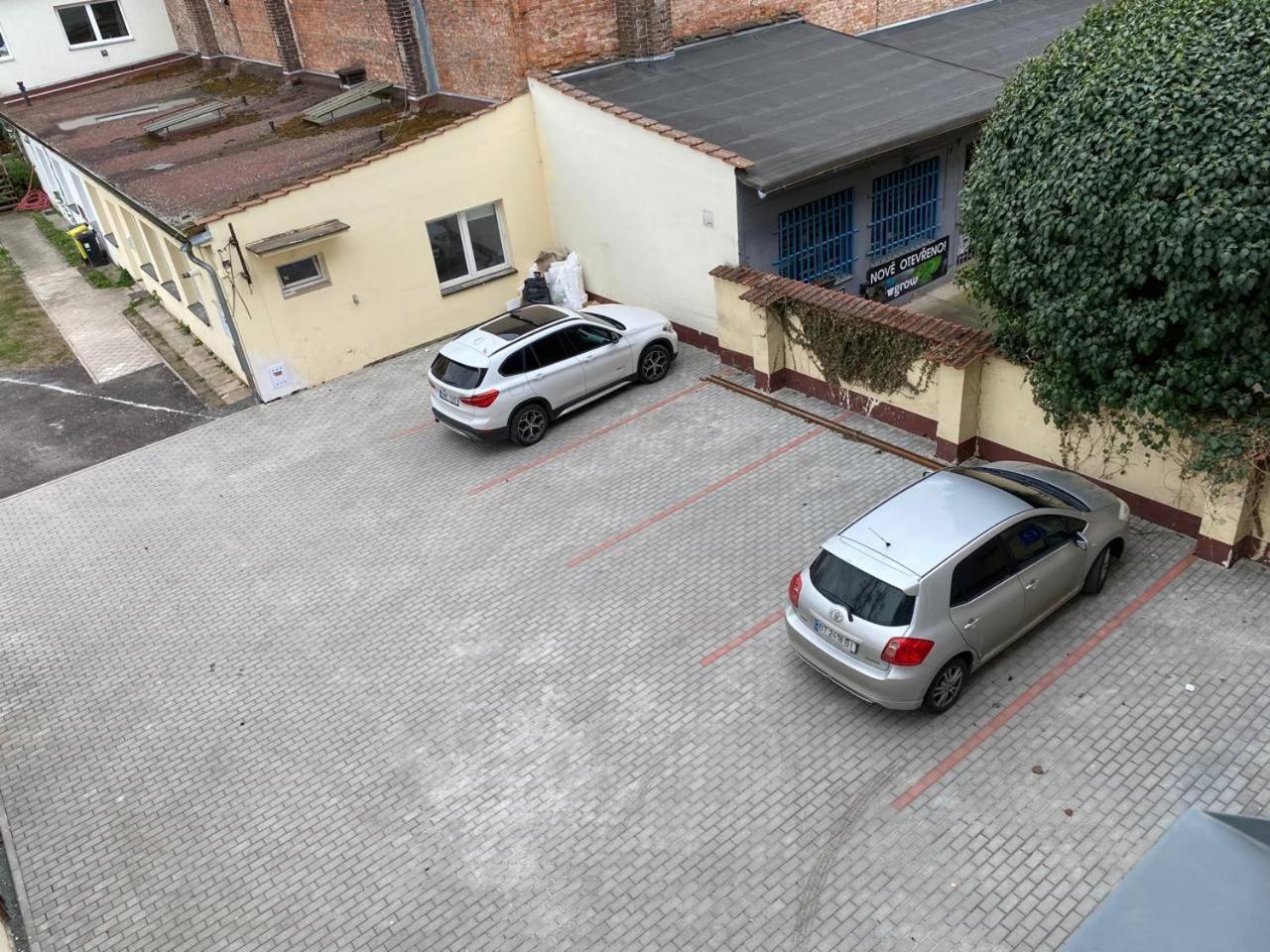 Perla Hradce 302 Daire Hradec Králové Dış mekan fotoğraf