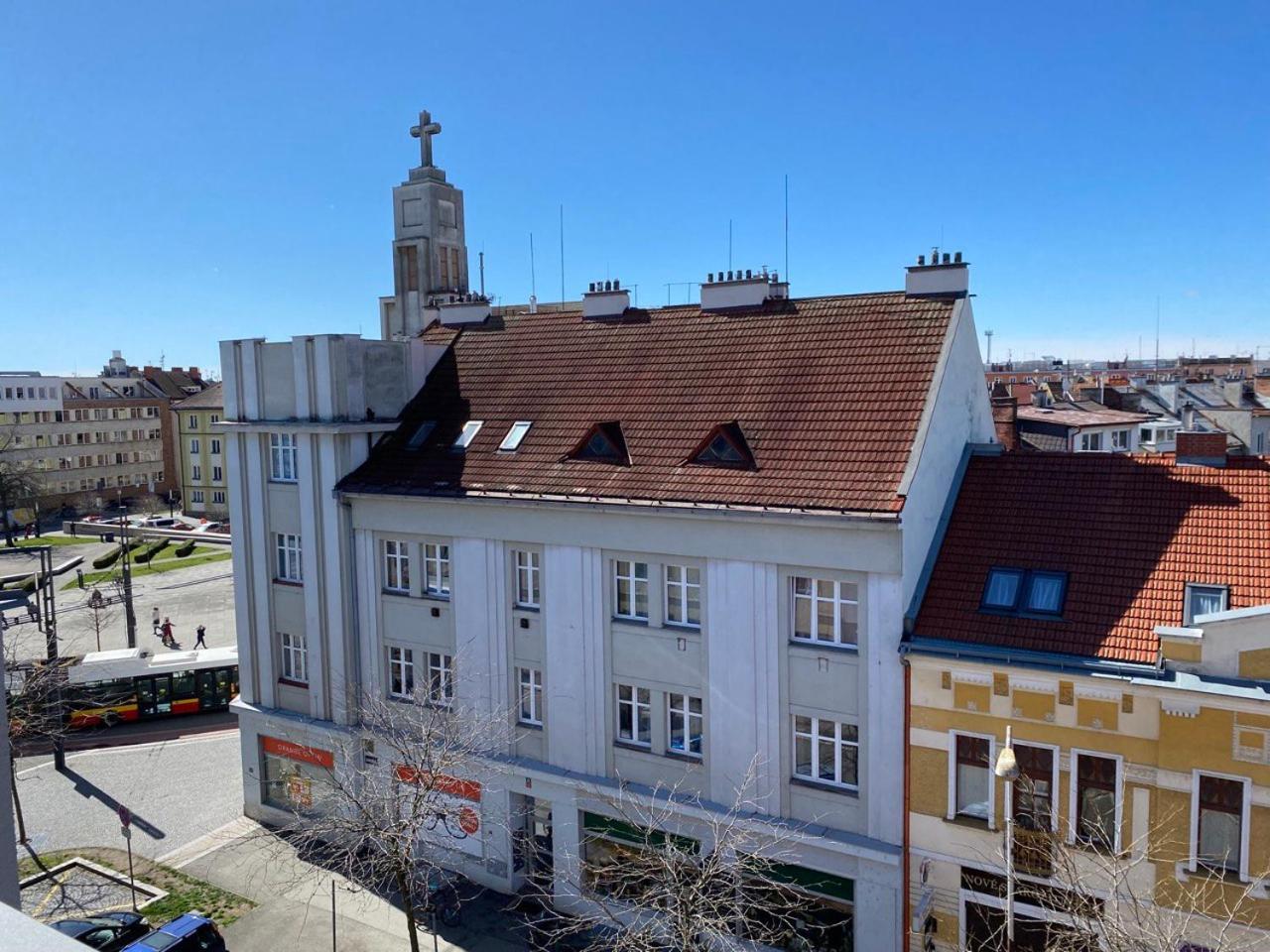 Perla Hradce 302 Daire Hradec Králové Dış mekan fotoğraf